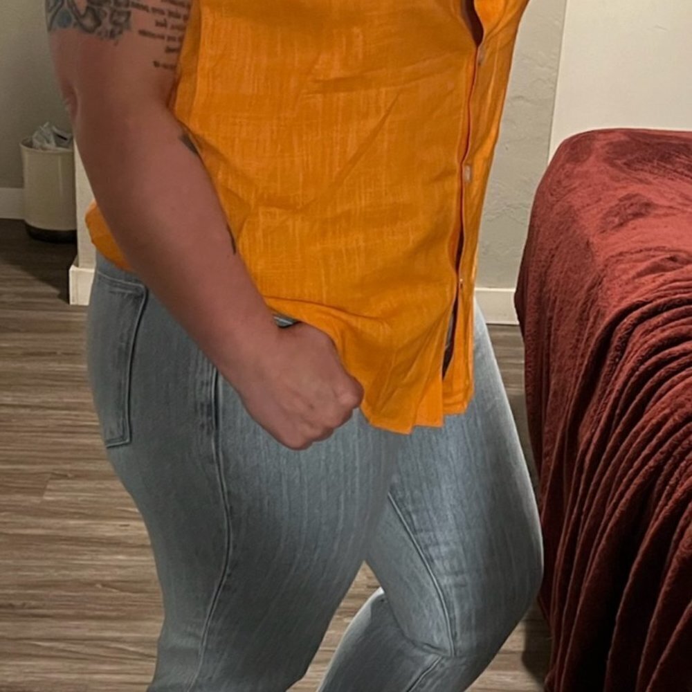 NWT Button Down Tank‎ - Picture 3 of 3